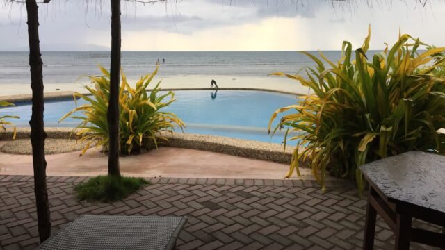 La Luna Island Resort