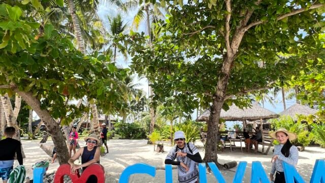 Guyam Is. Beachscape