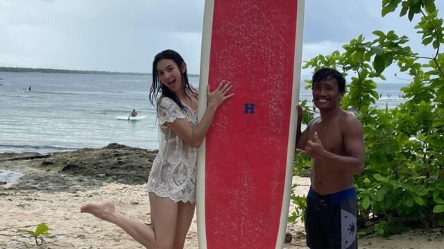 VAN Surf Camp Siargao