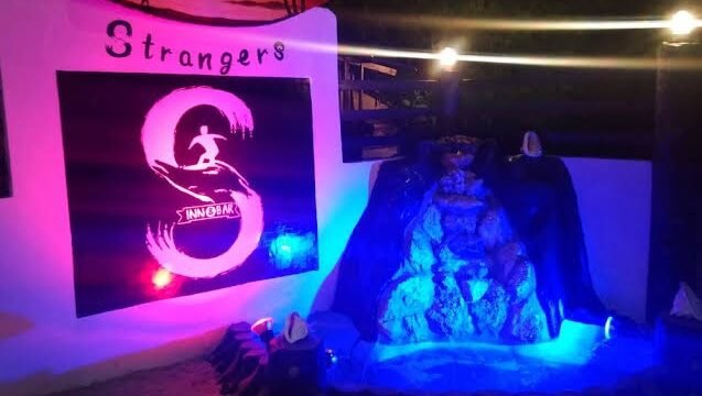 Strangers Inn&Bar
