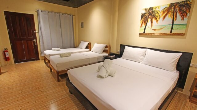 Jonas & Twins Resort