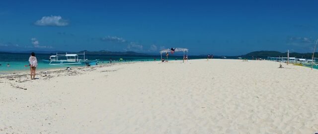 Naked Island sandbar in Siargao with turquoise water