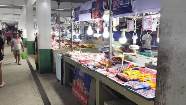 General Luna Local Market