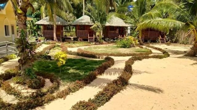 Resto Bar Magpupungko