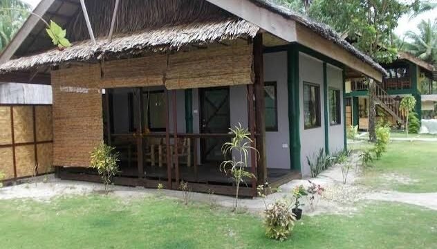 Eddies Beach Resort Siargao